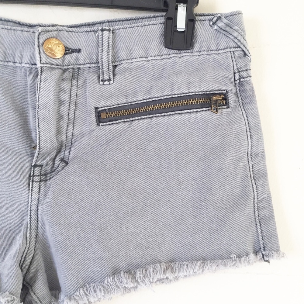 Free People Grey Raw Hem Shorts Size 27 - Picture 3 of 10